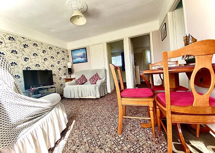 Quiet And Comfy 2- Bedroom Holiday Chalet, Walk To The Beach, Norfolk