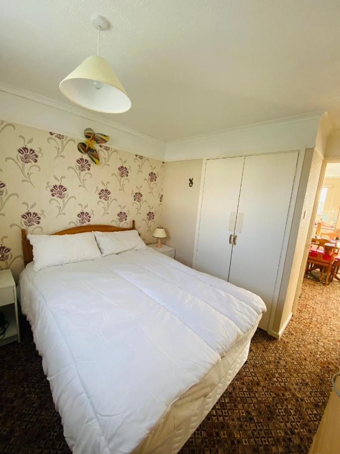 Quiet And Comfy 2- Bedroom Chalet, Walk To The Beach, Norfolk Great Yarmouth