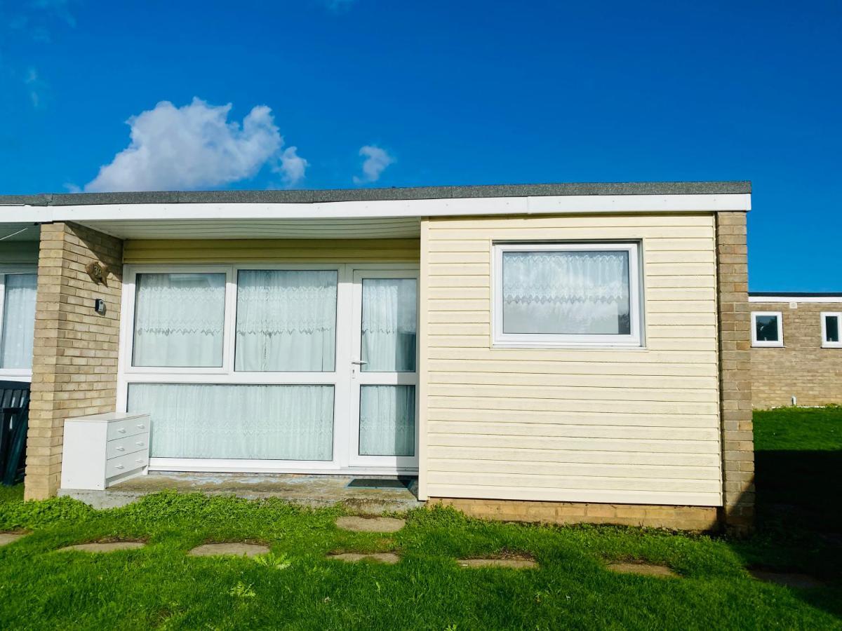 Quiet And Comfy 2- Bedroom Chalet, Walk To The Beach, Norfolk * Great Yarmouth
